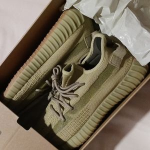 Yeezy Boost 350 V2 SULFUR